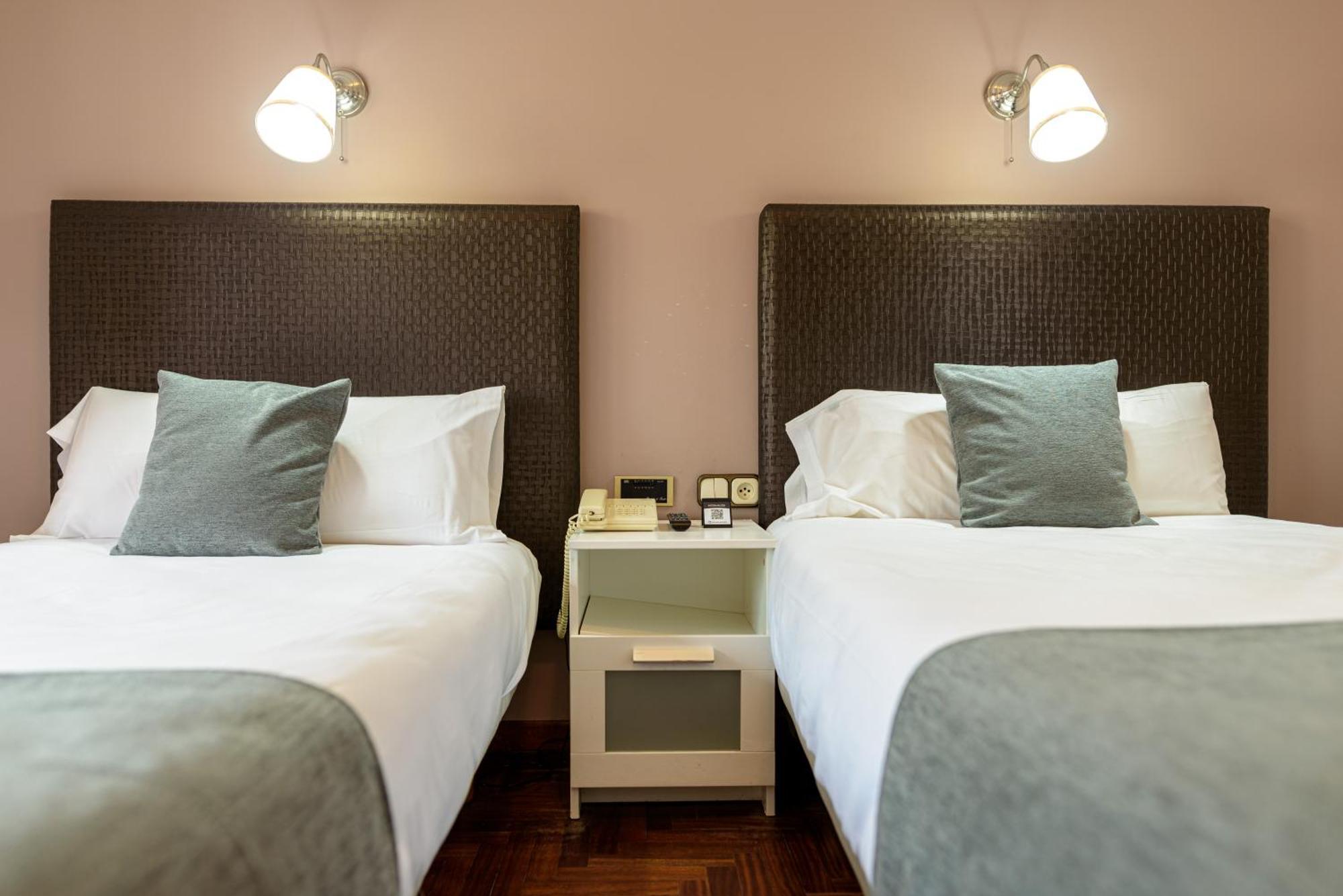 Hotel Alda Centro Pontevedra Kültér fotó