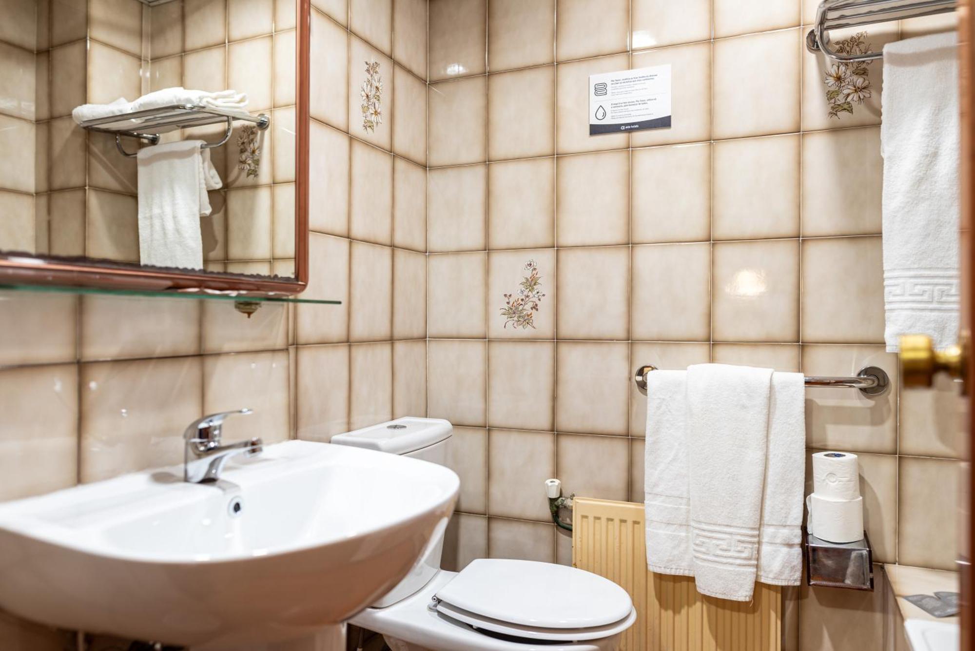Hotel Alda Centro Pontevedra Kültér fotó
