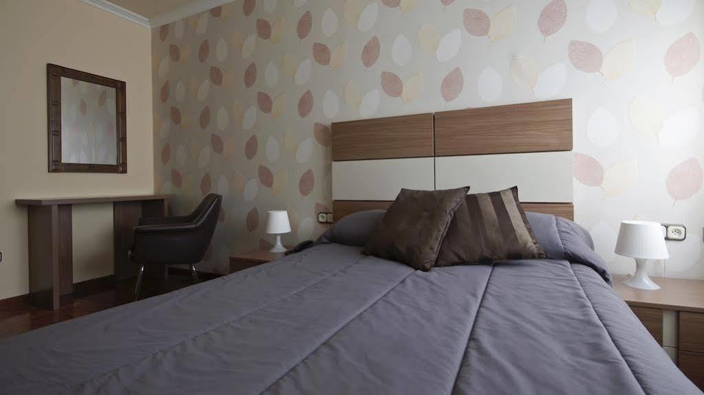 Hotel Alda Centro Pontevedra Kültér fotó